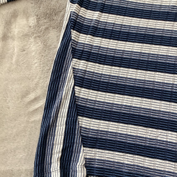 NWT blue and white stripe long sleeve Jones New York tee size L - Picture 5 of 9